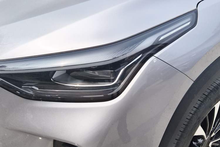 Used Geely Auto Emgrand X7 Sport 2026 Model 1.5TD Aspirational Left Front Headlight