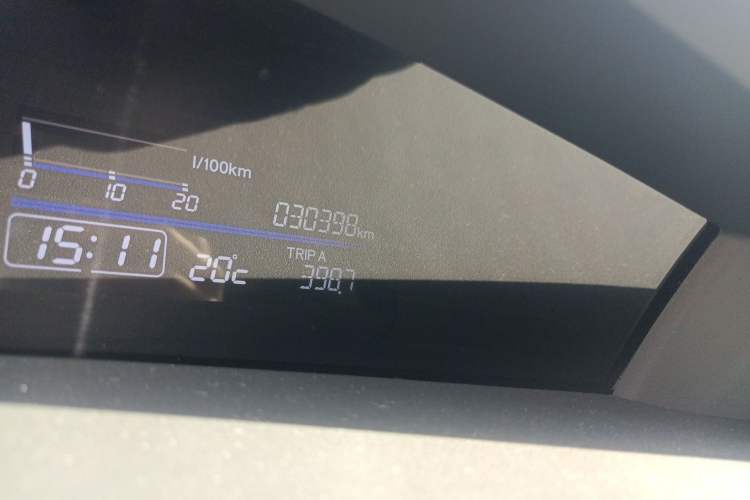 Used Honda Jade 2017 210TURBO CVT Fashion Edition 5-seater Odometer Close Up