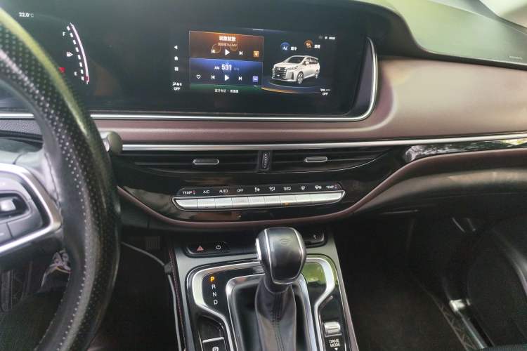 Used GAC Trumpchi M6 2021 PRO 270T DCT Luxury Edition Audio And AC Panel