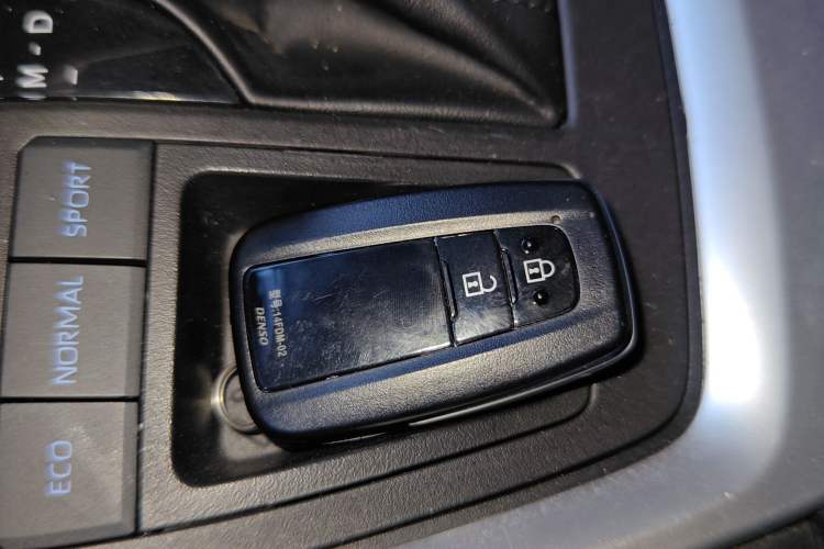 Used Toyota RAV4 2021 2.0L CVT Two-Wheel Drive Fashion Edition
