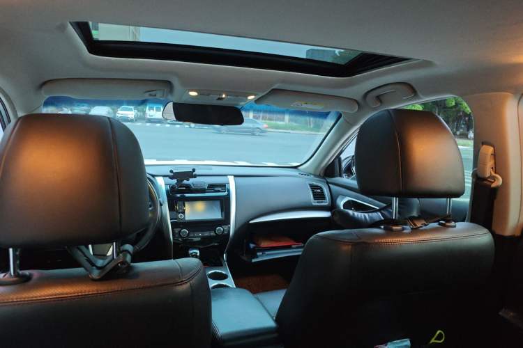 Used Nissan Teana 2016 2.0L XL Comfort Edition Headliner