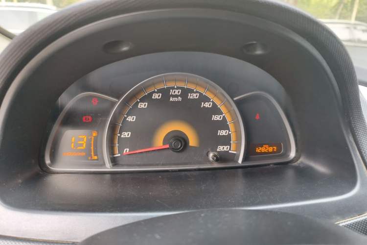 Used Chevrolet Sail 2013 Sedan 1.4L Manual Ideal Happiness Edition Instrument Cluster