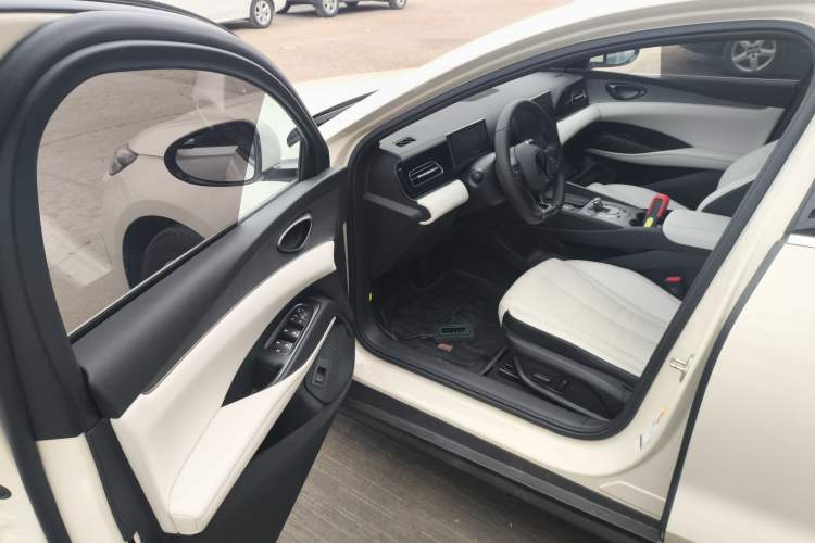 Used BYD Seal 06 New Energy 2024 DM-i 80KM Prestige Model
