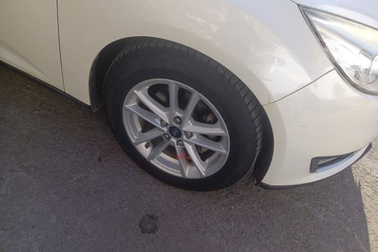 Used Ford Focus 2015 Hatchback EcoBoost 125 Automatic Supreme Style Edition
