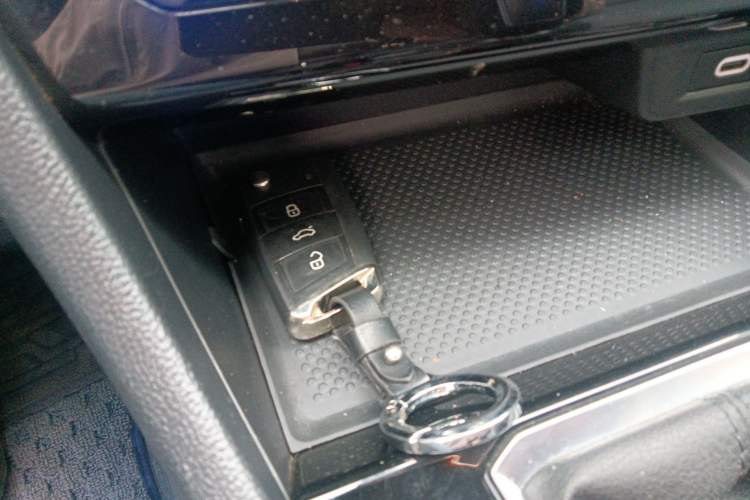 Used Volkswagen Sagitar 2023 280TSI DSG Excellence Edition Vehicle Key