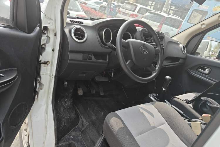 Used CHANGAN KAICHENG Ruixing M60 2019 1.5L Standard Version China VI Emission Standard 5/6 Seats DAM15KR