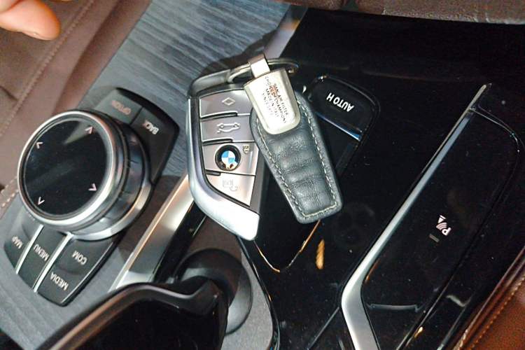 Used BMW 5 Series 2021 Facelifted 530Li xDrive M Sport Package Interior 1