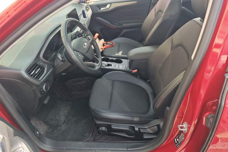 Used Ford Focus 2020 Hatchback EcoBoost 180 Automatic Trend Edition Left Front Seat