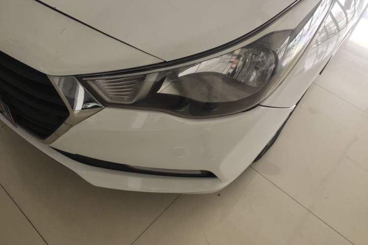 Used Hyundai Verna (new generation) 2016 1.4L Manual Cool Edition GLS Left Front Headlight