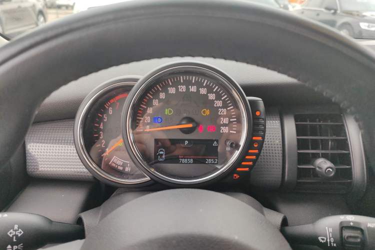 Used MINI 2014 1.5T COOPER Fun
