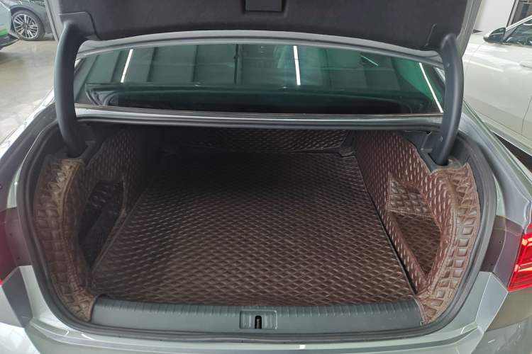 Used Volkswagen Phideon 2021 380TSI Luxury Edition