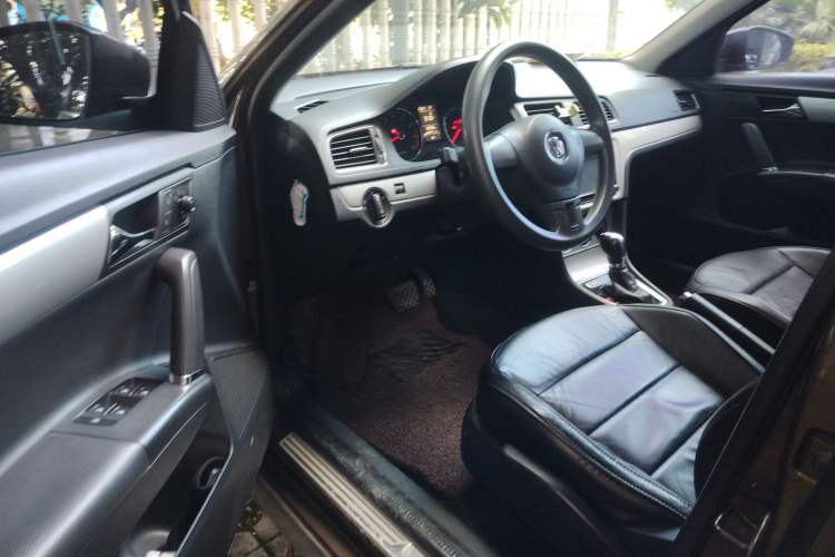 Used Volkswagen Gran Lavida 2013 1.4 TSI Automatic Comfort Model