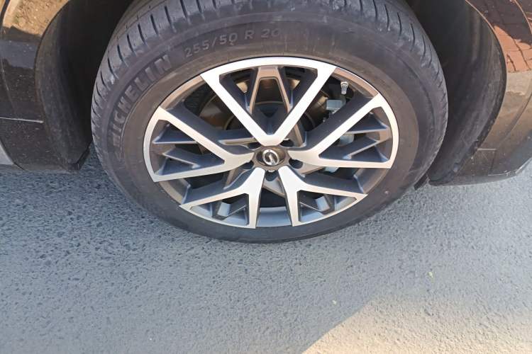 Used GAC Trumpchi GS8 2022 Dual-Engine Series 2.0TM Two-Wheel Drive Prestige Edition (7 Seats) Right Front Wheel Hub