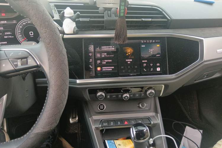 Used Audi Q3 2021 40 TFSI Fashion Dynamic Model