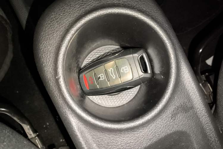 Used ORA White Cat 2020 305 km Luxury Version Vehicle Key