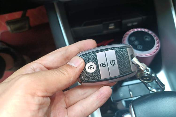 Used Kia Forte 2018 1.6L Automatic Value-Connect Edition with Intelligent Connectivity Vehicle Key