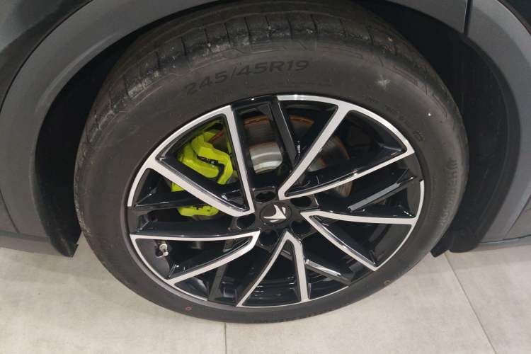 Used ARCFOX Alpha S5 2024 560MAX 185kW
