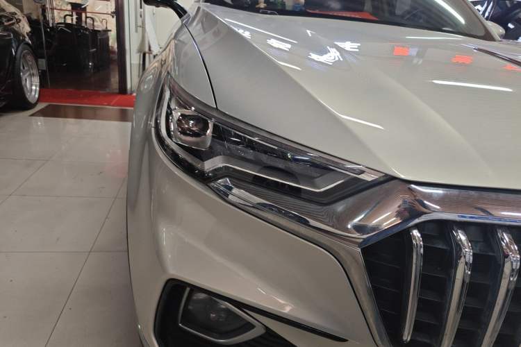 Used Hongqi HS5 2019 2.0T Smart Connect Flagship Edition Right Front Headlight