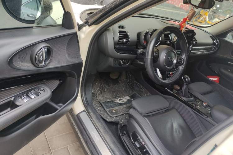 Used MINI Clubman 2018 1.5T COOPER Classic Edition Driver Seat