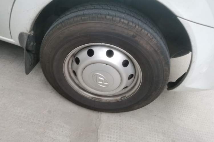 Used SAIC MAXUS Xintu V80 2021 2.0T Manual Classic Aoyuntong Short Wheelbase Mid-Roof 5/6-Seater