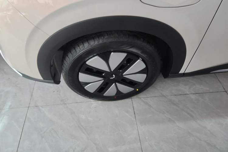 Used Wuling Bingo S 2025 Model 325km Deluxe Edition