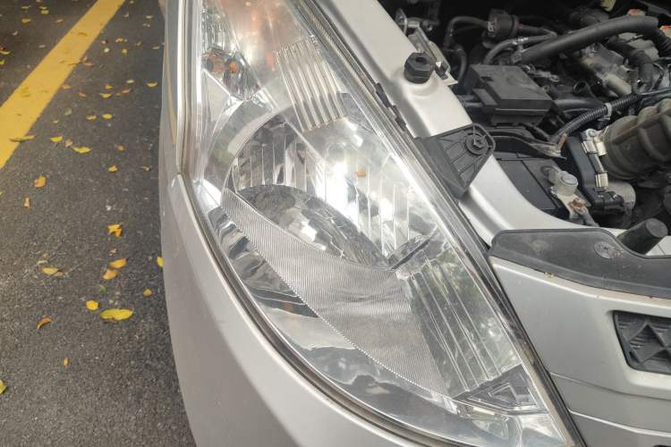 Used Wuling Rongguang V 2018 1.5L Standard Version Right Front Headlight