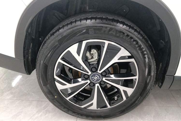 Used BYD Song Pro New Energy 2026 Model DM-i 133KM Superior Version Right Rear Wheel Hub