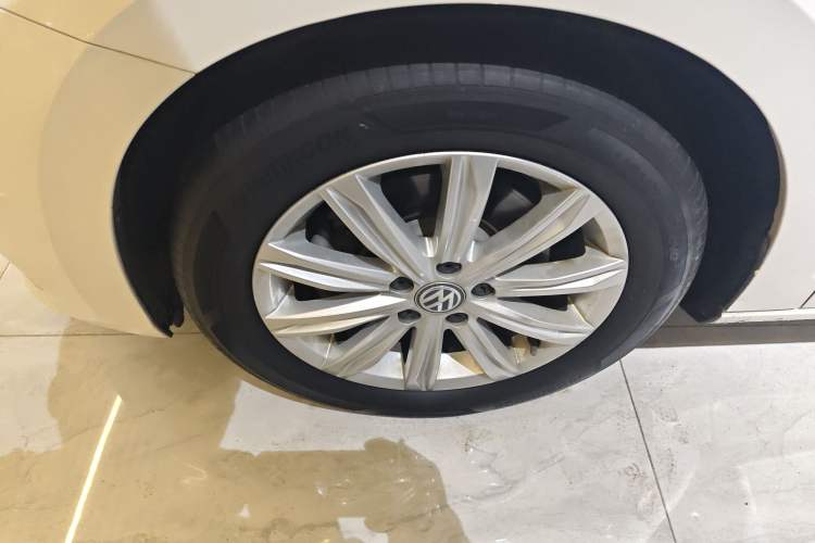 Used Volkswagen Touran 2021 Touran L 280TSI DSG Comfort Edition 7 Seats
