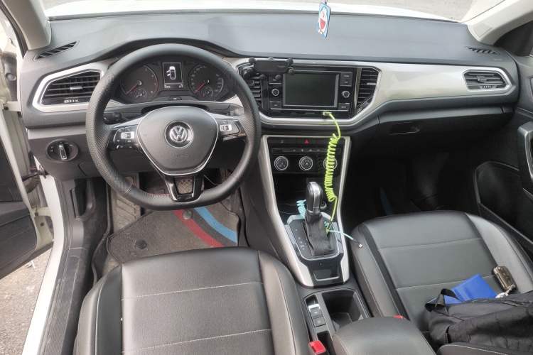 Used Volkswagen T-ROC 2019 230TSI DSG Two-Wheel Drive Advanced Version China V Standard