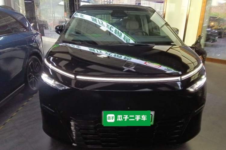Used XPeng X9 2024 702 Ultra-Long Range Max Front