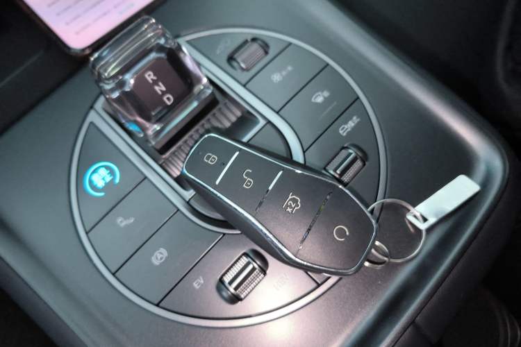 Used BYD Sealion 05 DM-i 2025 DM-i 115KM Flagship Model Vehicle Key