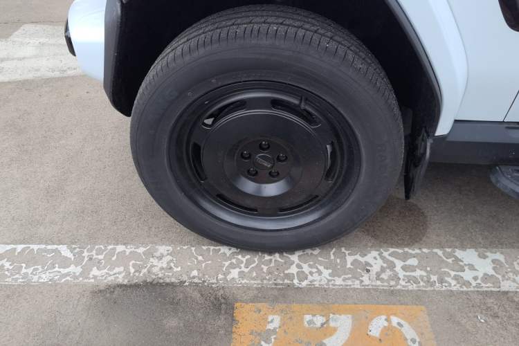 Used iCAR V23 2025 401 Two-Wheel Drive Advanced Edition Left Front Wheel Hub