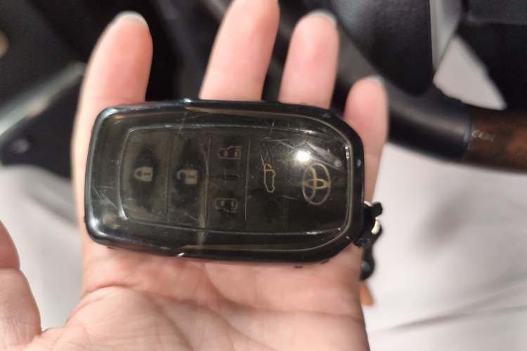 Used Toyota Alphard 2021 Dual-Engine 2.5L Luxury Edition
