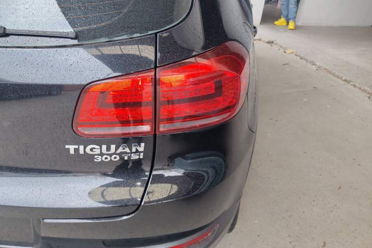 Used Volkswagen Tiguan 2017 300TSI Automatic Two-Wheel Drive Silk Road Comfort Edition Right Rear Taillight