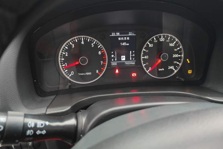 Used Yema T70 2015 Revised 1.8T CVT Elegant Version
