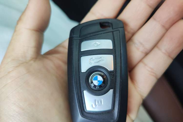 Used BMW 5 Series 2017 525Li Leading Model