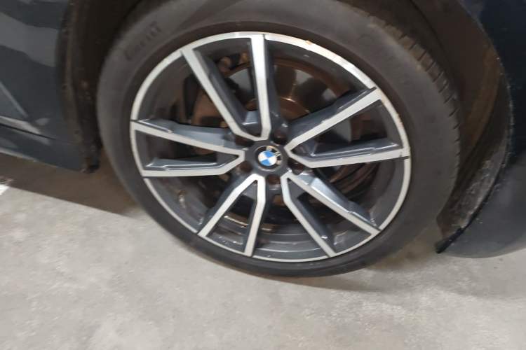 Used BMW 3 Series 2022 Updated 325Li M Sport Package Right Front Wheel Hub