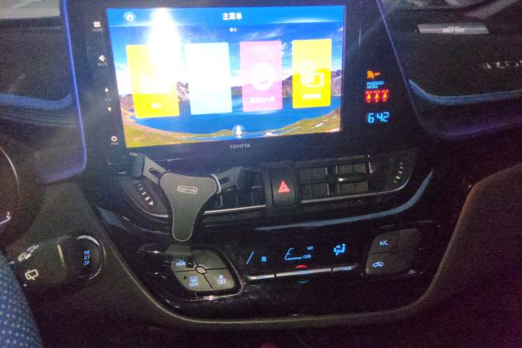 Used Toyota IZOA 2018 2.0L Yichi Edition China V Standard