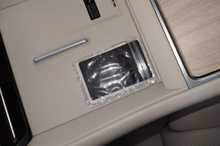 Used Hima Luxeed R7 2025 Extended-Range 331km Ultra Interior 1