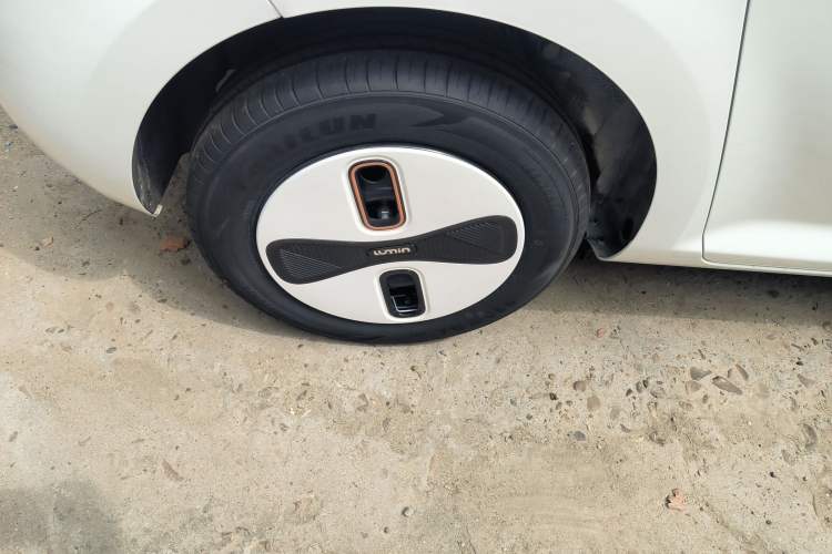 Used CHANGAN NEVO Lumin 2026 Model Treasure Edition 205km Passionate Beige Ningde Right Rear Wheel Hub