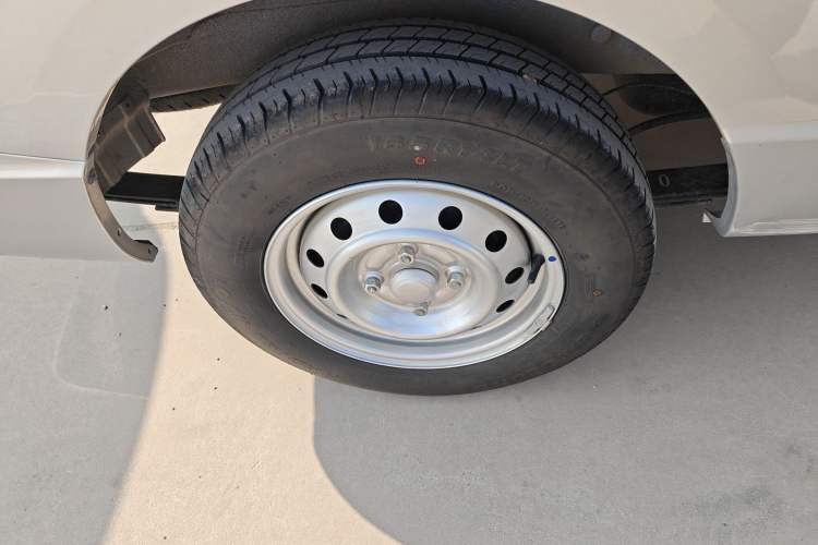 Used Wuling Rongguang S 2023 1.5L Basic Enclosed-Window Vehicle 2 Seats