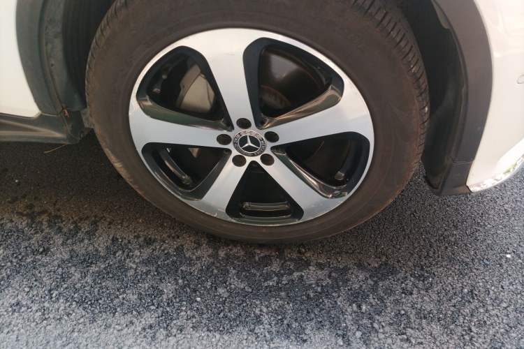 Used Mercedes-Benz GLC 2019 Facelift GLC 260 L 4MATIC Luxury Model
