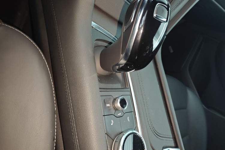 Used Cadillac XT6 2022 2.0T Six-Seater Four-Wheel Drive Luxury Version