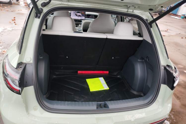 Used Geely Galaxy Geome 2025 UP 410km Exploration+ Edition