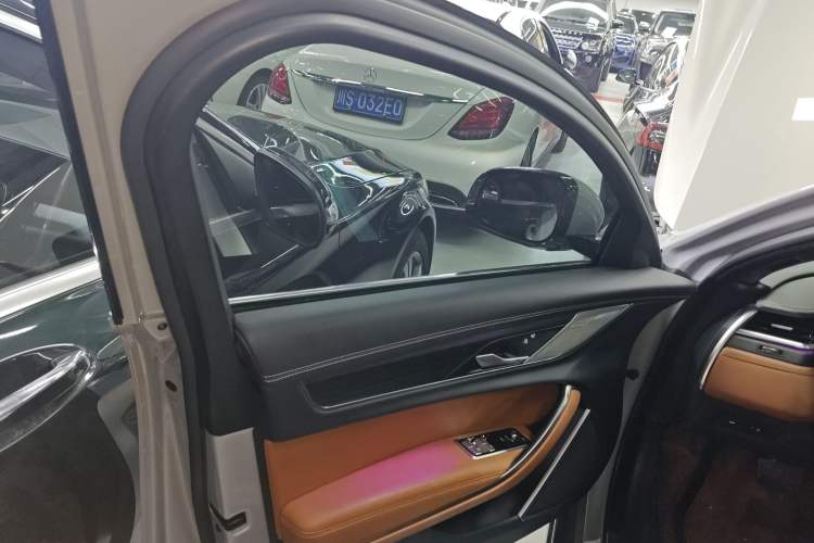 Used Jaguar XFL 2023 XFL 2.0T P250 Two-Wheel-Drive Elite Sport Edition