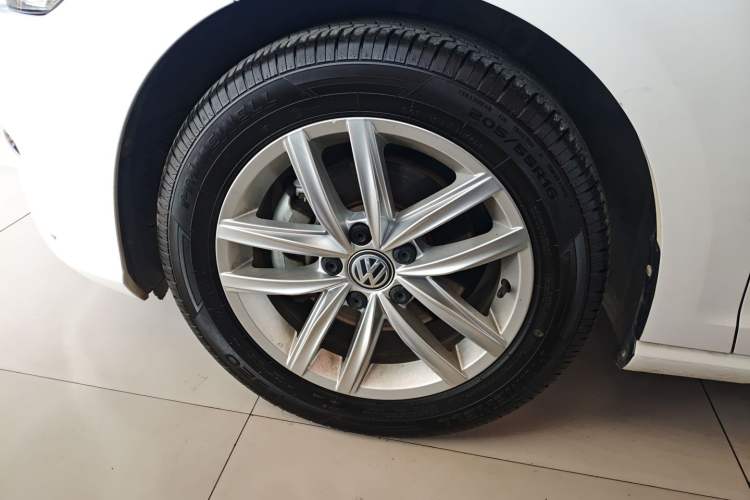 Used Volkswagen Golf 2019 200TSI DSG Comfort & Ambition Edition China VI Standard Left Front Wheel Hub