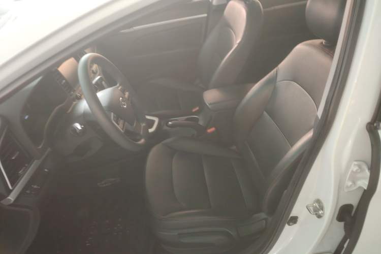 Used Hyundai Elantra (6th Generation / Lingdong) 2016 1.6L Automatic ZhiXuan – Elite Version