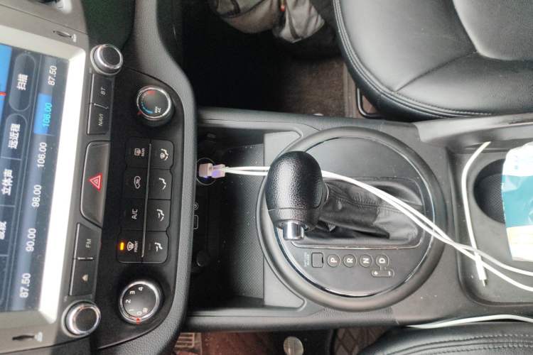 Used Kia Sportage R 2015 2.0L Automatic Two-Wheel Drive GL Gear Lever