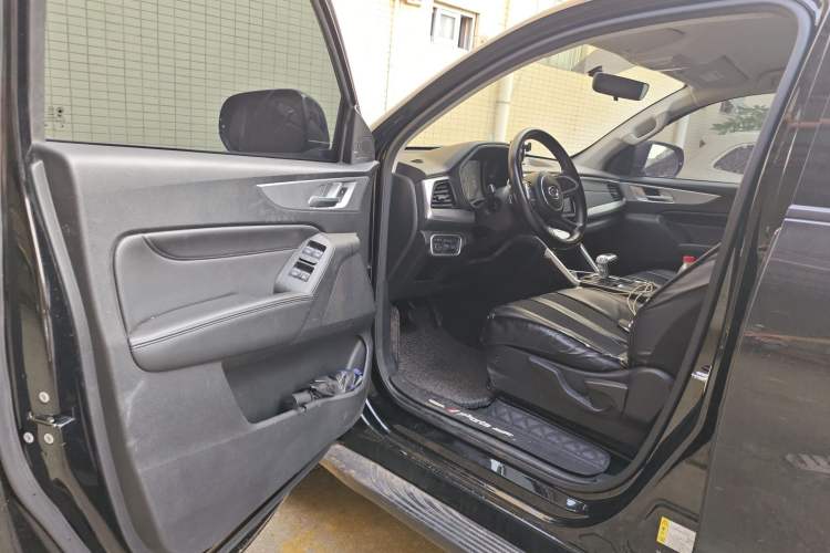 Used Great Wall Poer 2021 2.0T Commercial Version Automatic Diesel Two-Wheel Drive Elite Trim with Long Bed – GW4D20M Driver Seat