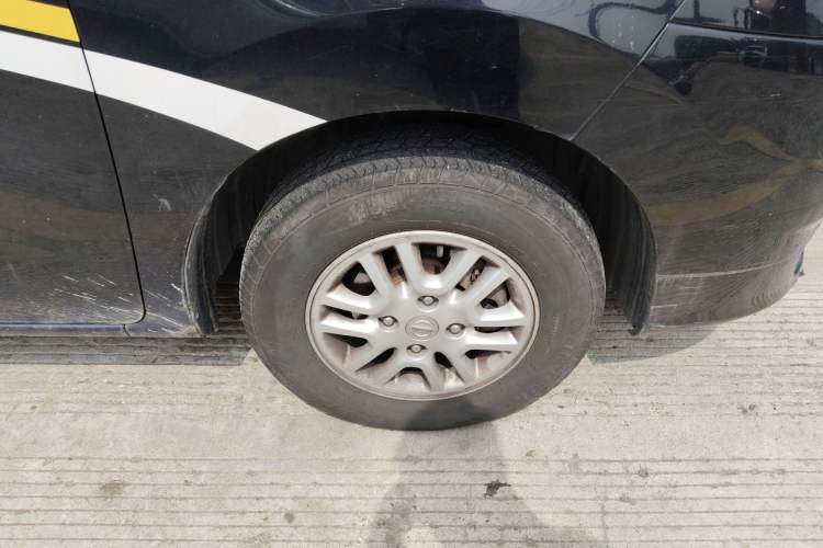 Used Nissan NV200 2013 1.6L Luxury Model China IV Standard Right Front Wheel Hub